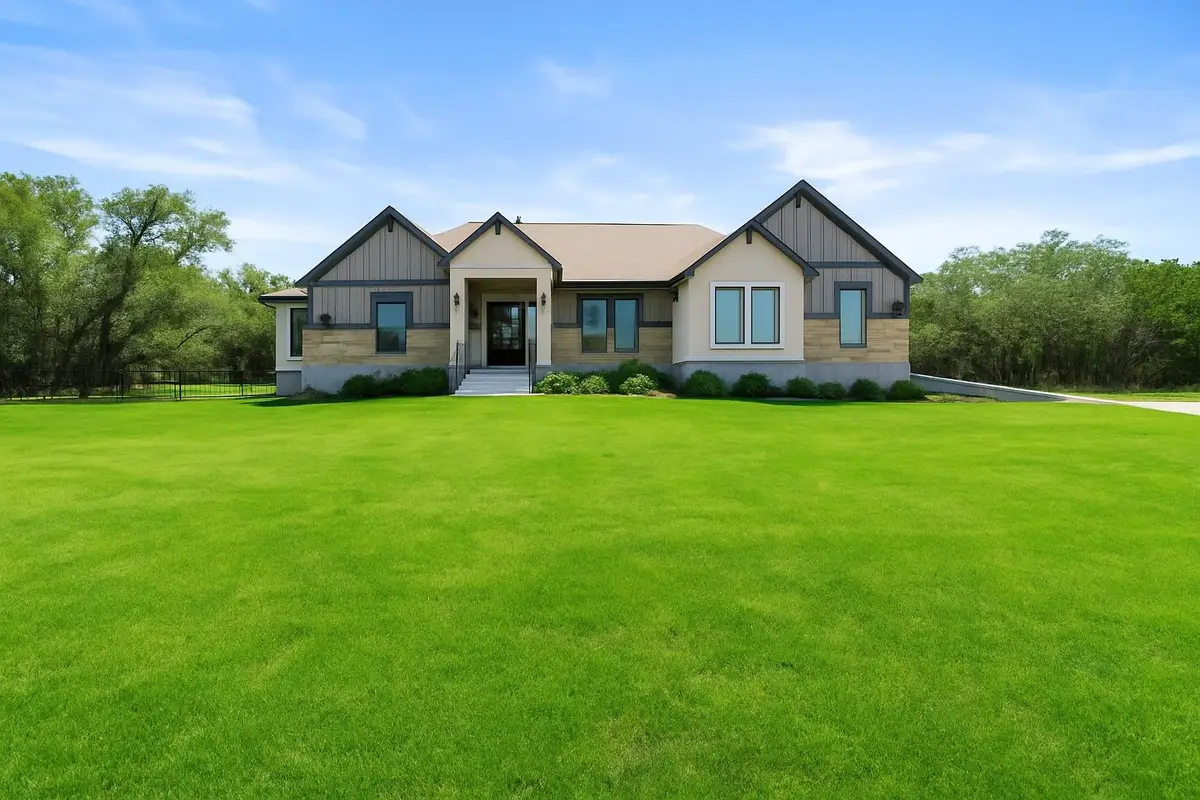 204 Love Creek Ct, Spicewood, TX 78669 - Image #1