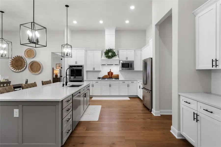 204 Love Creek Ct, Spicewood, TX 78669 - Image #3