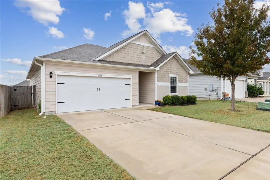 19305 Nathan Scott Way, Manor, TX 78653 - Image #2