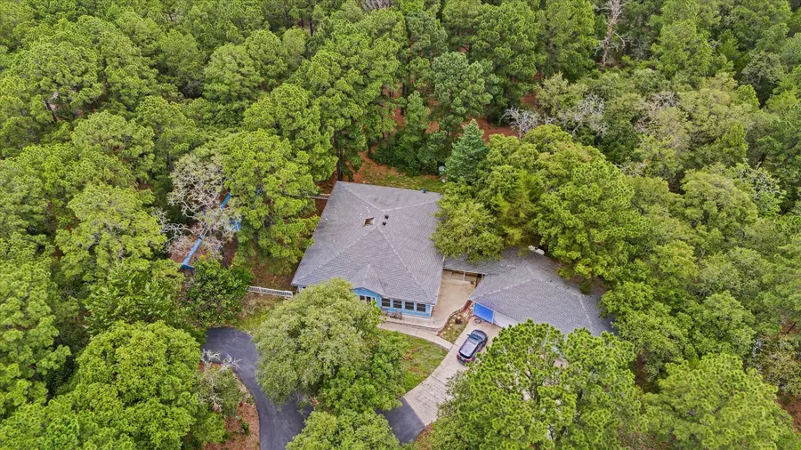 222 Pony Express Dr, Smithville, TX 78957 - #2