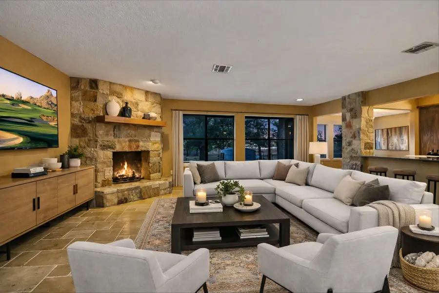 1005 Colorado St, Smithville, TX 78957 - Image #3