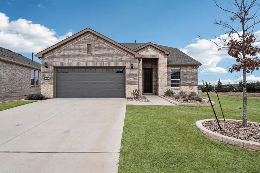 207 Bellows St, Georgetown, TX 78633 - #3