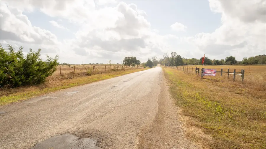 2054 County Road 334, Rockdale, TX 76567 - Image #2