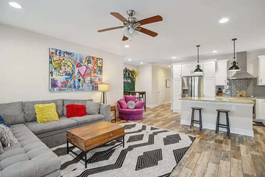 1206 Deloney St #B, Austin, TX 78721 - Image #3