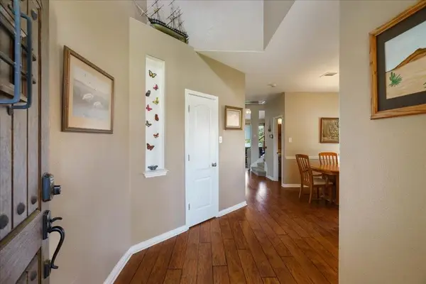 324 Bloomsbury Dr, Kyle, TX 78640