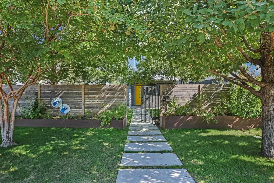 2205 S 3rd St, Austin, TX 78704 - Image #2
