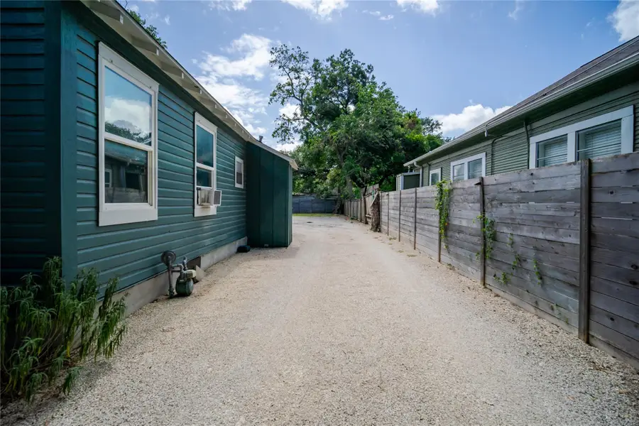 719 Springdale Rd, Austin, TX 78702 - #2