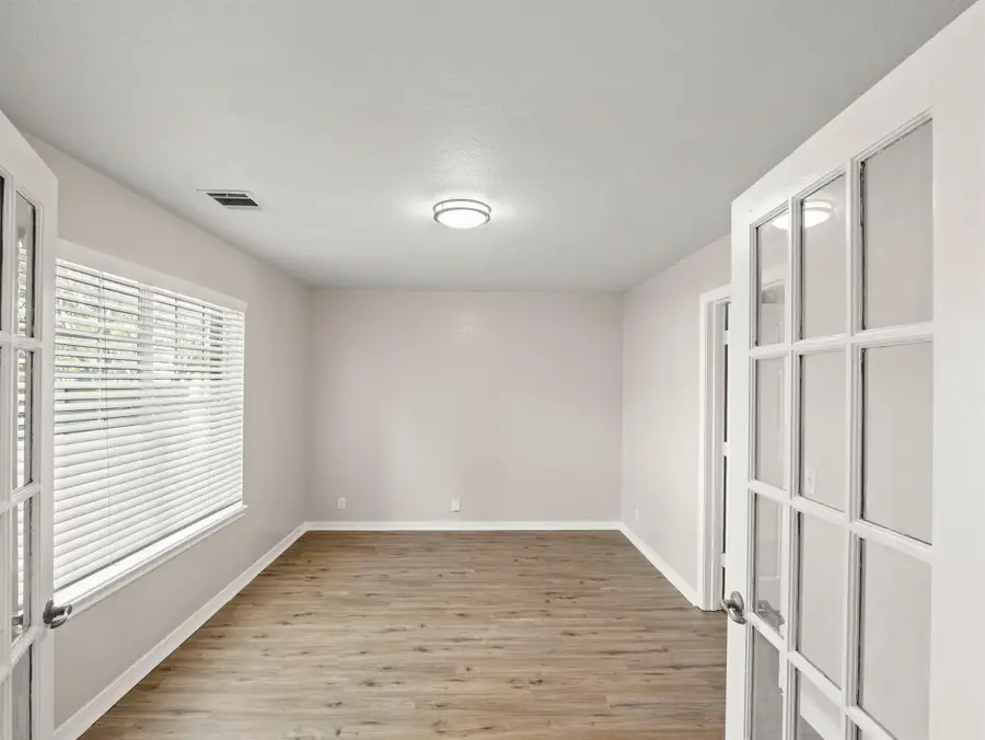 8001 Brienne Dr, Round Rock, TX 78681 - #3