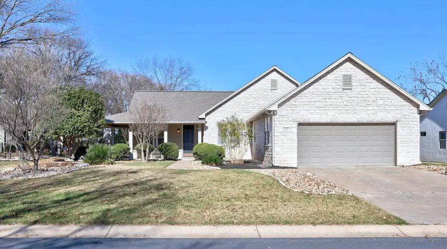 105 Lariat Dr, Georgetown, TX 78633 - Image #2