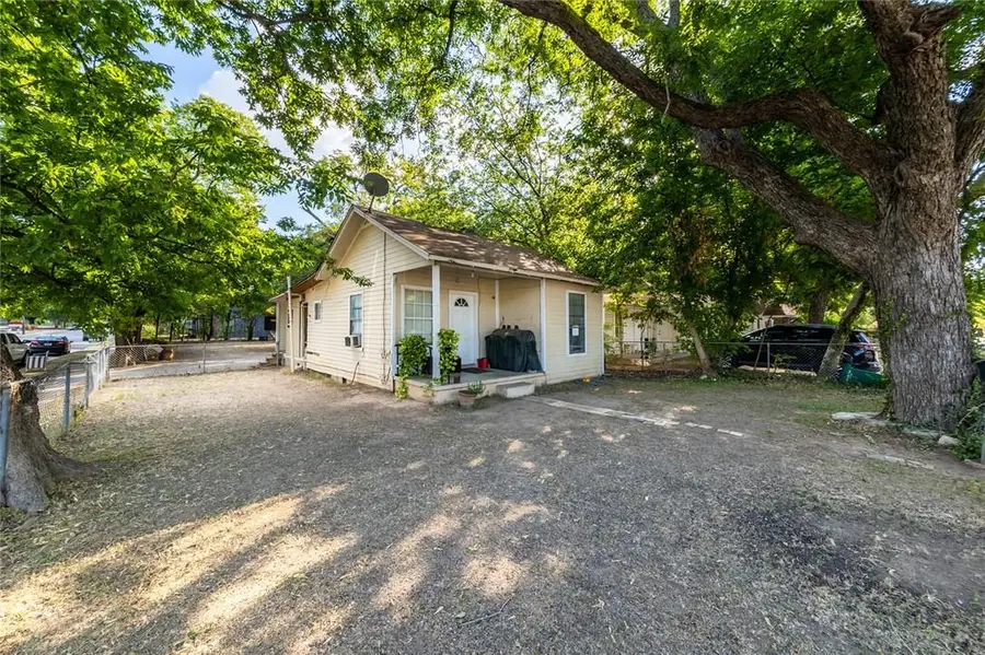 1511 Holly St, Austin, TX 78702 - Image #3