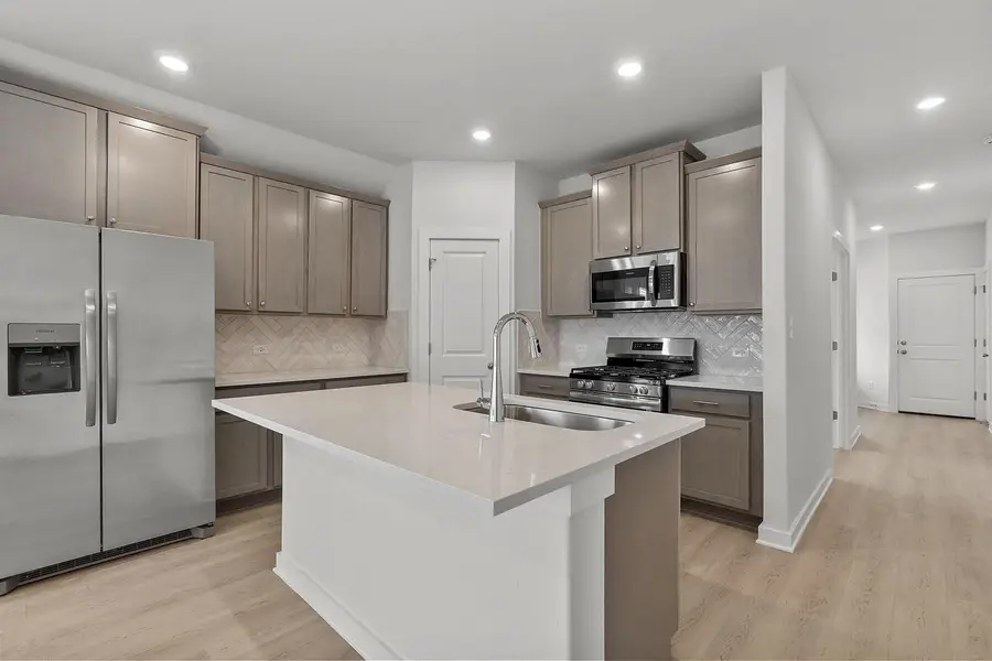 290 Bloomington Loop, Hutto, TX 78634 - Image #2