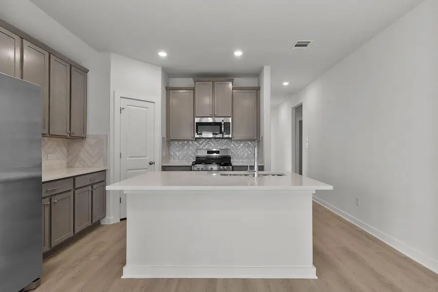 290 Bloomington Loop, Hutto, TX 78634 - Image #3