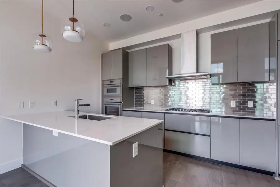 123 Lexington Ave #1408, San Antonio, TX 78205 - Image #2