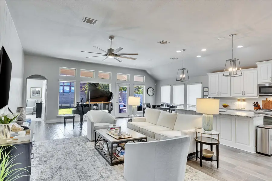 4229 Mercer Rd, Georgetown, TX 78628 - Image #2