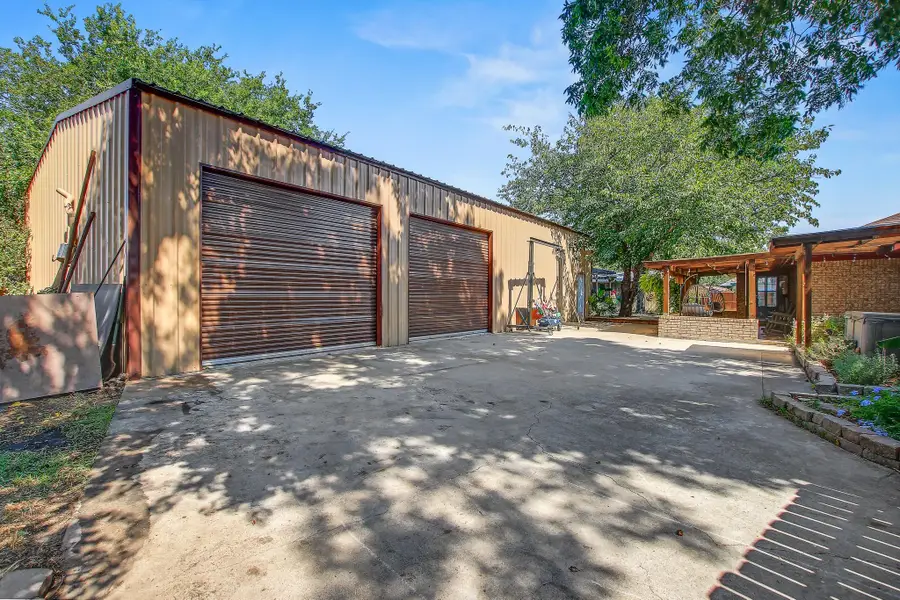 105 Frederick Ln, Thorndale, TX 76577 - Image #2