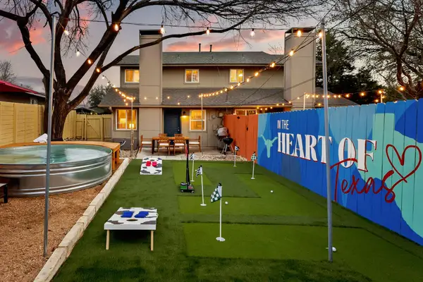 2418 Burleson Ct, Austin, TX 78741