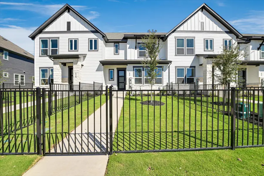 527 Emory Crossing Blvd, Hutto, TX 78634 - Image #2
