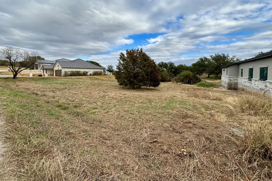 618 Broken Hills Dr, Horseshoe Bay, TX 78657 - Image #2