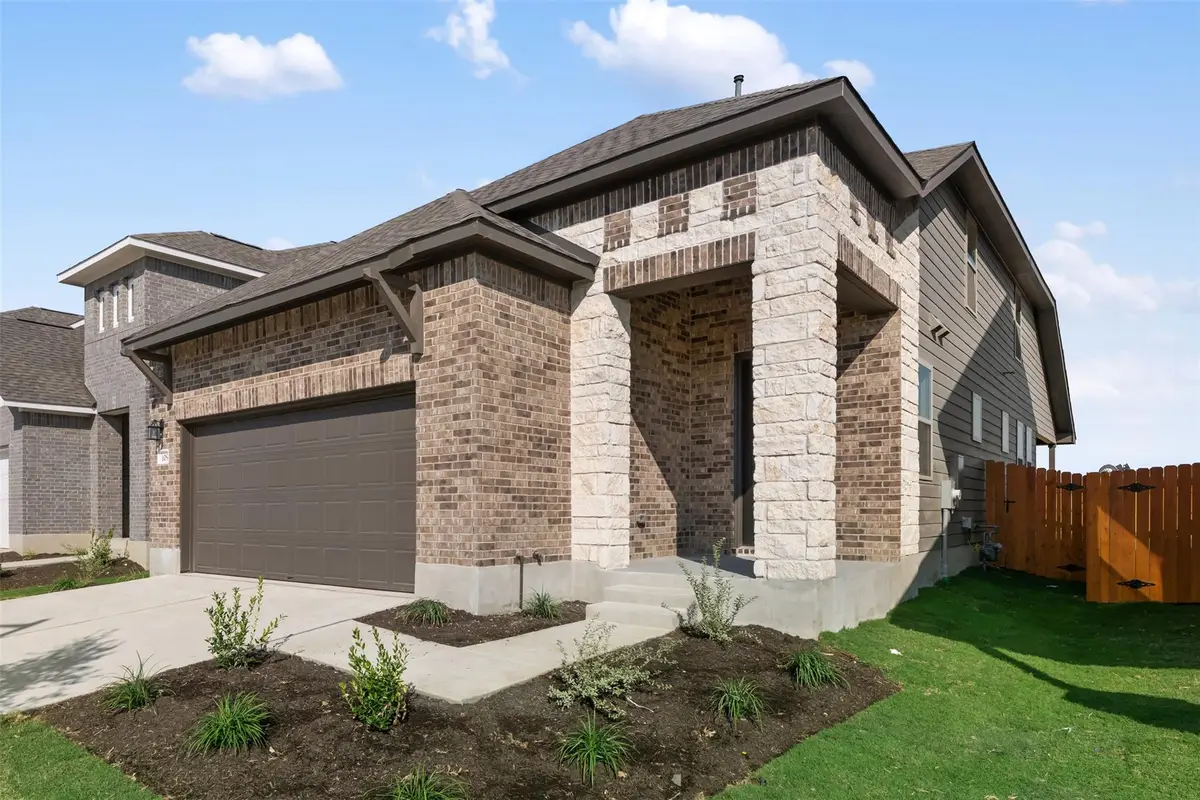 109 Clover Bnd, Liberty Hill, TX 78642 - Image #1