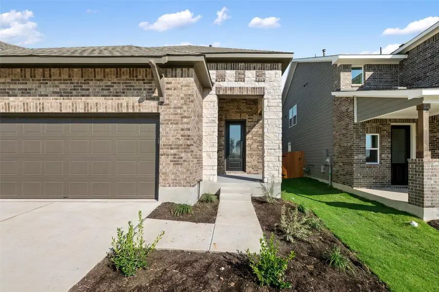109 Clover Bnd, Liberty Hill, TX 78642 - Image #2