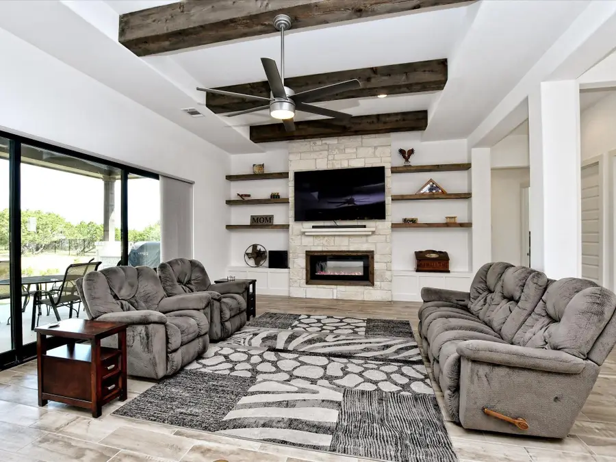 113 Tesoro Perdido Cv, Liberty Hill, TX 78642 - #2