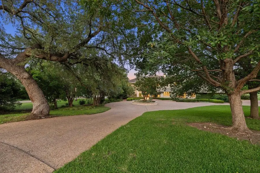 5 Championship Dr, The Hills, TX 78738 - #2