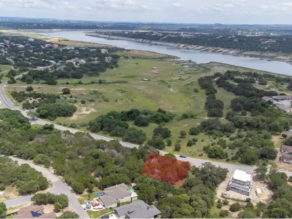 21000 Highland Lake Dr, Lago Vista, TX 78645