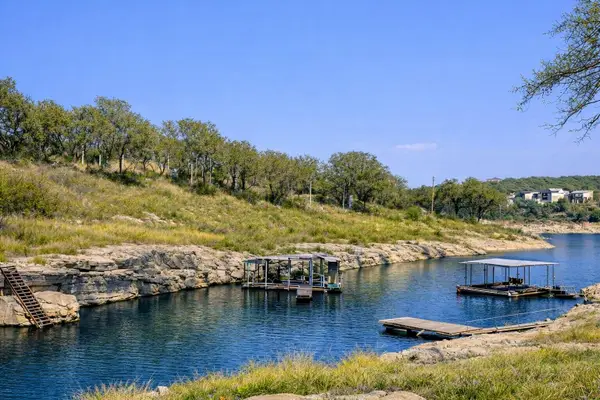 2609 Oak Ridge Dr, Spicewood, TX 78620