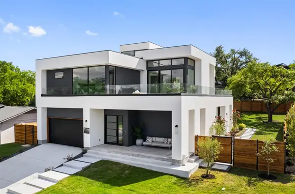 2109 Barton Hills Dr, Austin, TX 78704