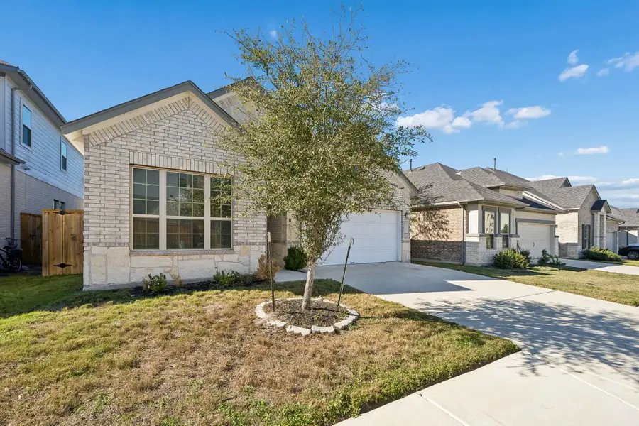 13002 Stanford Dr, Austin, TX 78748 - Image #2
