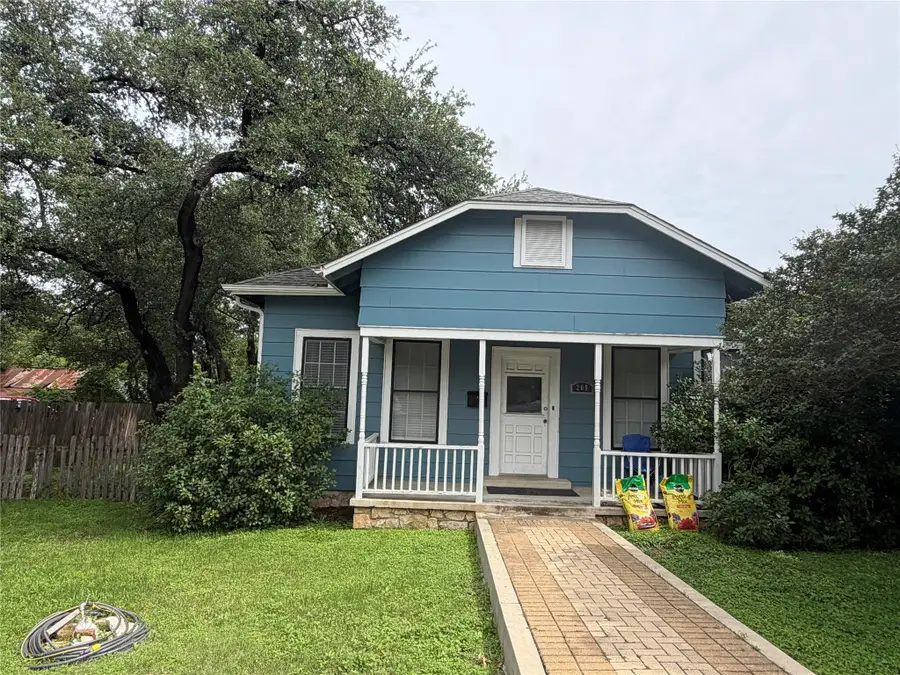 209 W Bagdad Ave, Round Rock, TX 78664 - #2