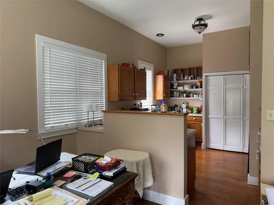 209 W Bagdad Ave, Round Rock, TX 78664 - #3