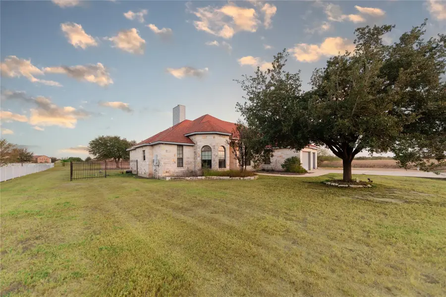 127 Eleanor Ln, Bastrop, TX 78602 - Image #3