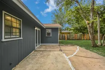 403 Edmond St, Taylor, TX 76574 - #2