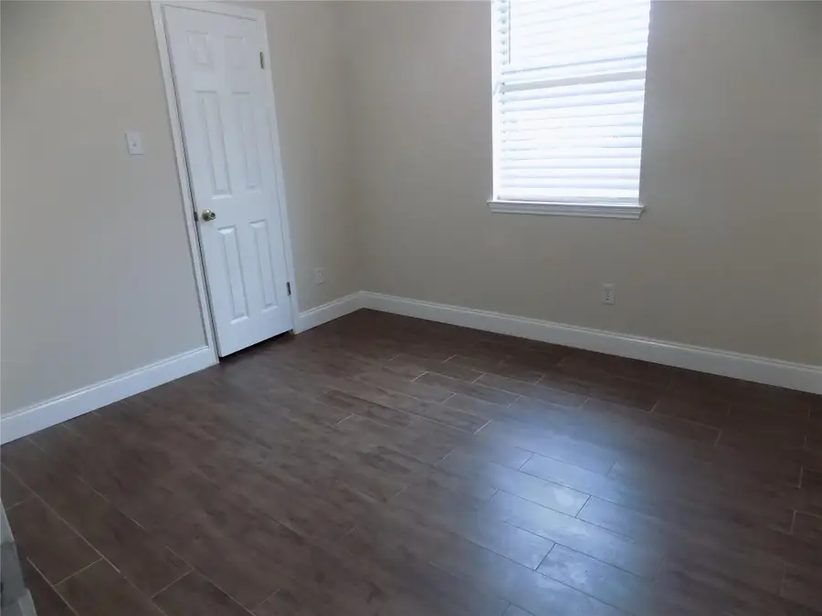 301 Thunderbay Dr, Georgetown, TX 78626 - #3