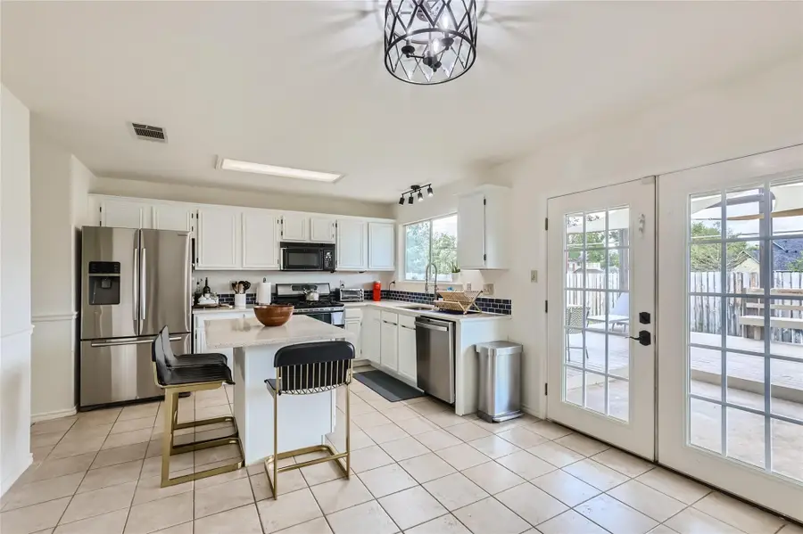 500 Hawthorne Ln, Round Rock, TX 78664 - #3