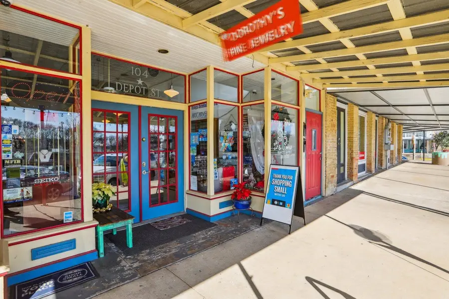 116 Hornet St, Elgin, TX 78621 - Image #3