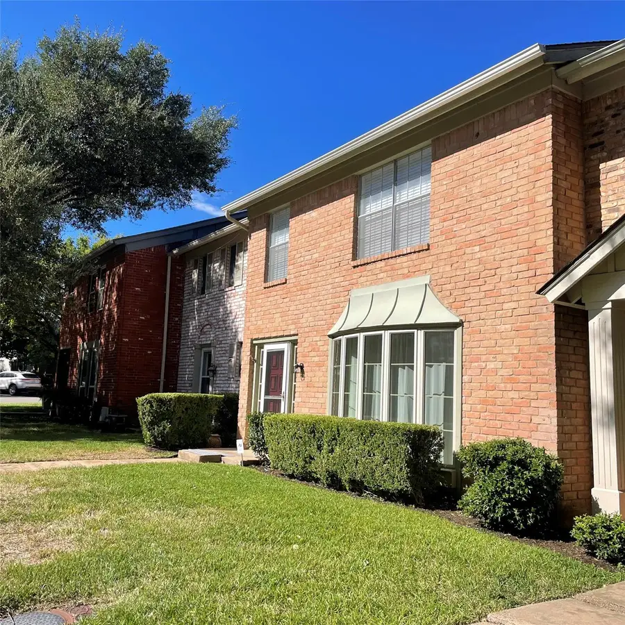 7269 Creekside Dr, Austin, TX 78752 - #2