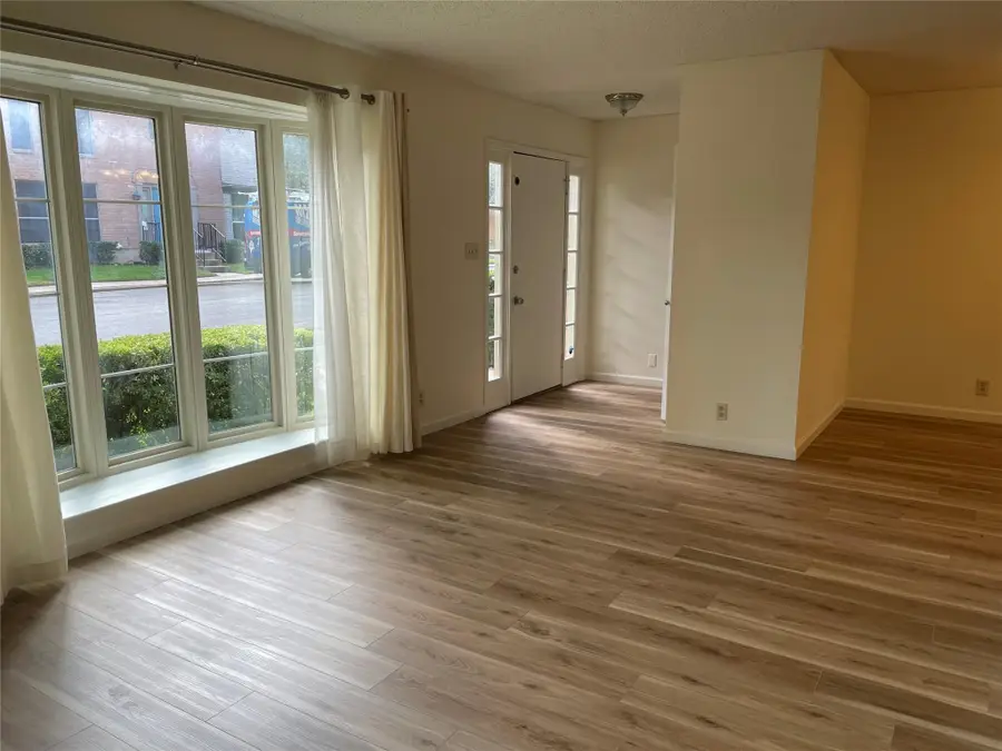 7269 Creekside Dr, Austin, TX 78752 - #3