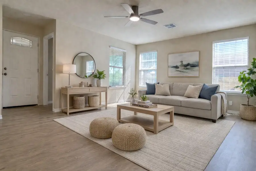 5211 Viewpoint Dr, Austin, TX 78744 - #3