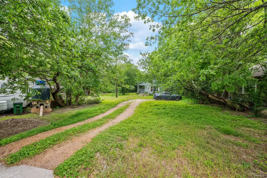 1132 Eleanor St, Austin, TX 78721 - #2