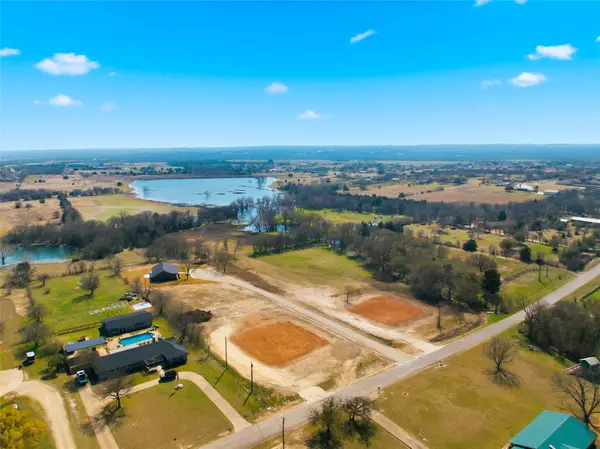 2303 Pilgrim Ln, Lorena, TX 76655