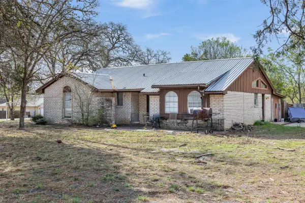 213 Indian Oak Dr, Bastrop, TX 78602