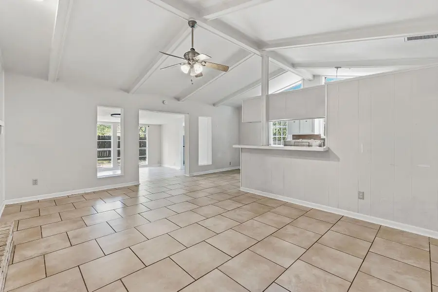 213 Indian Oak Dr, Bastrop, TX 78602 - #3