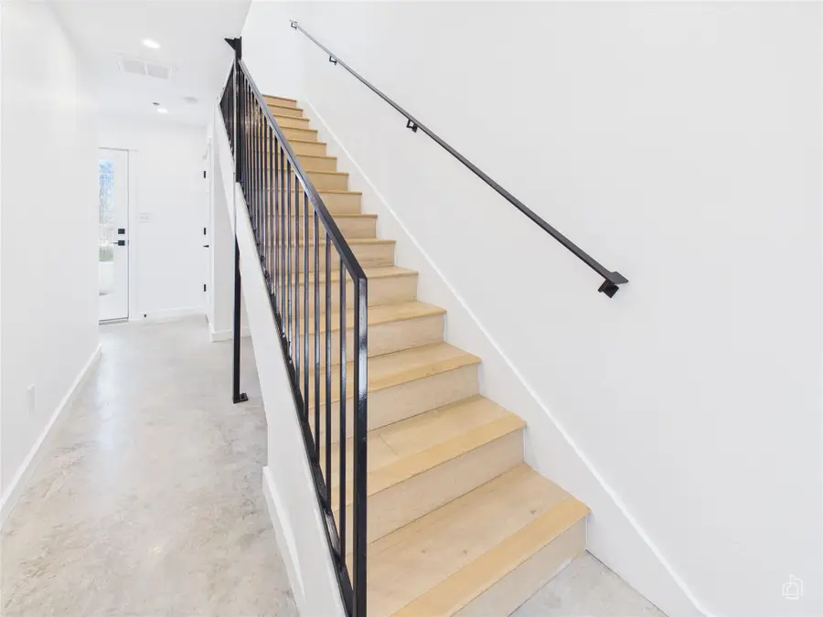 5912 Harold Ct #105, Austin, TX 78721 - #3