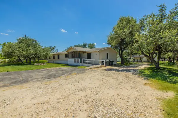 1808 Falcon Oaks Dr, Leander, TX 78641