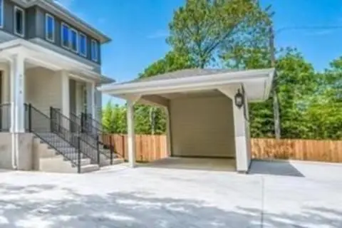 807 E 16th St #B, Austin, TX 78702 - Image #2