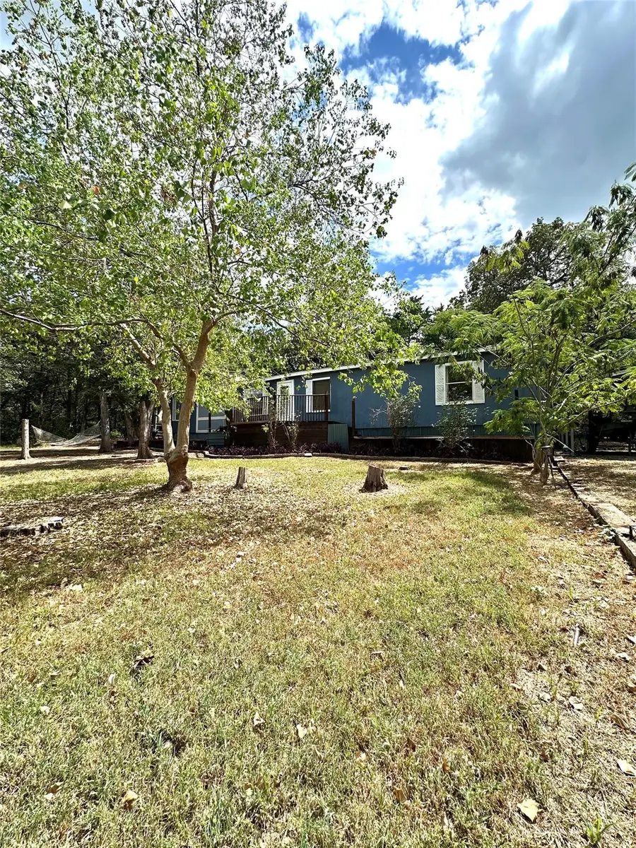 117 Shoshoni Dr, Smithville, TX 78957 - #2