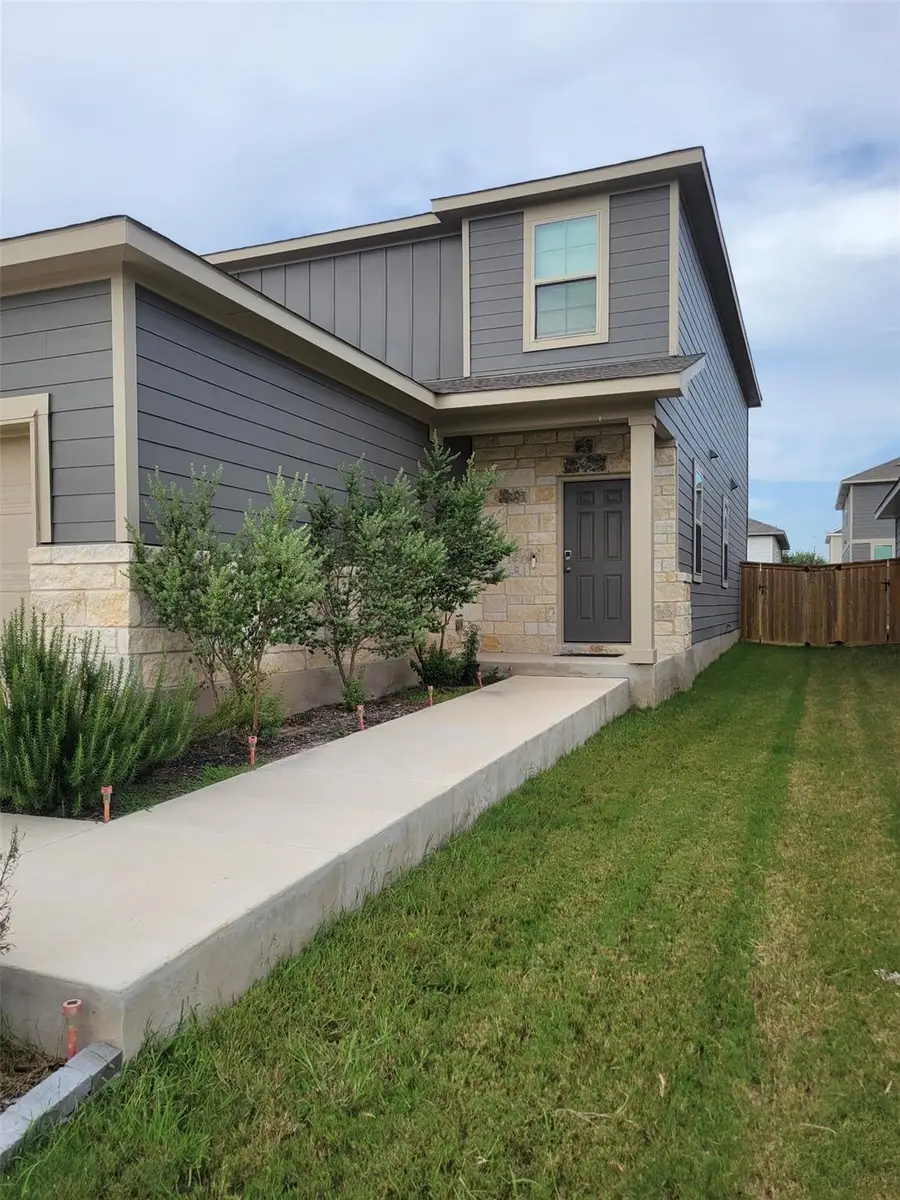 136 Eagles Dare Ln, Jarrell, TX 76537 - #2