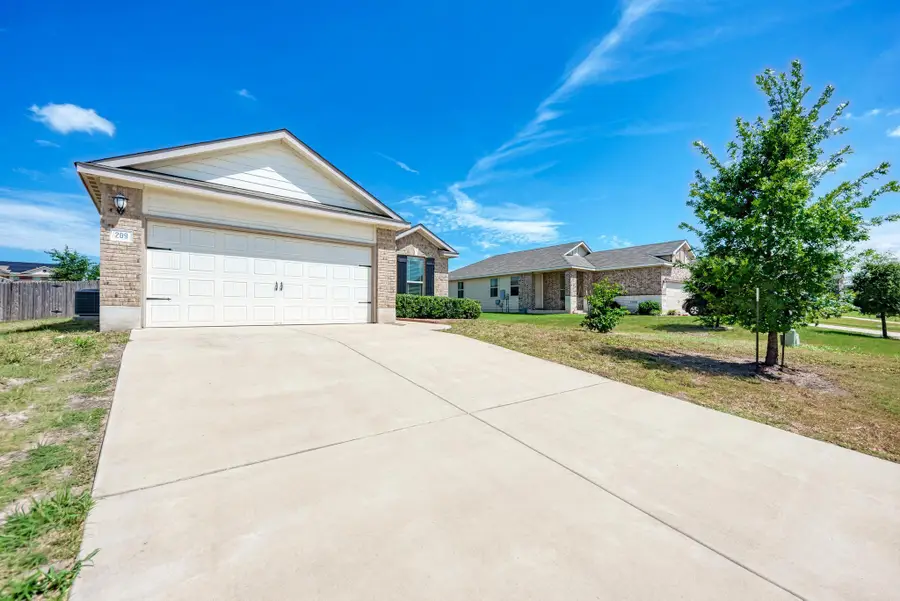 209 Forest Moon Ln, Kyle, TX 78640 - #3